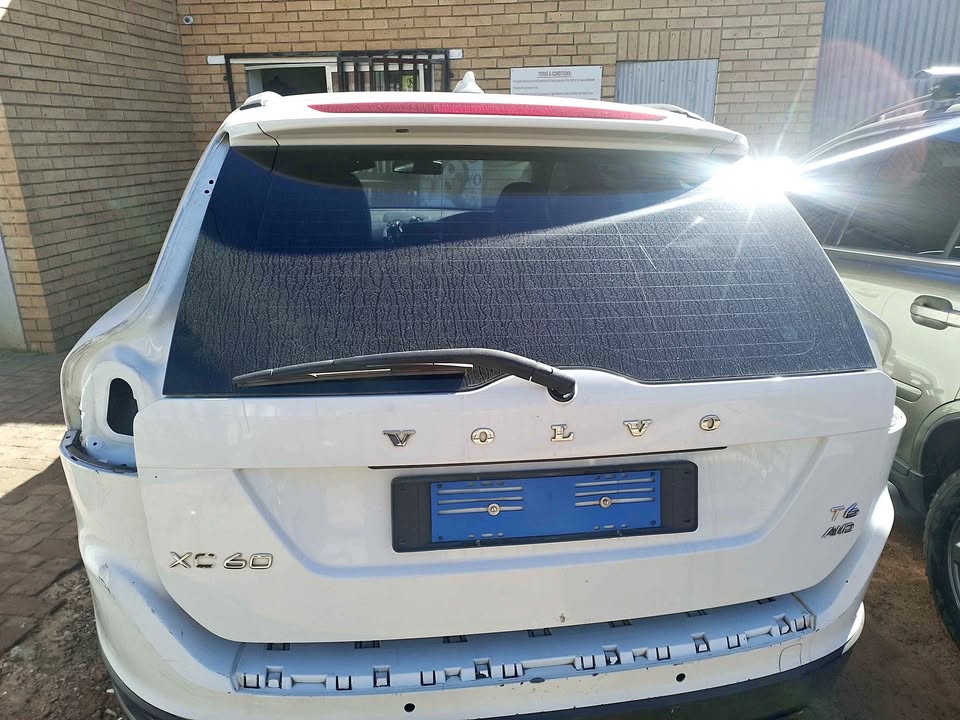 VOLVO XC60 2012 TAILGATE FOR SALE °¦°DELIVERY AVAILABLE COUNTRY WIDE°¦° - Private Seller VOLVO XC60 2012 TAILGATE FOR SALE °¦°DELIVERY AVAILABLE COUNTRY WIDE°¦° - Private Seller