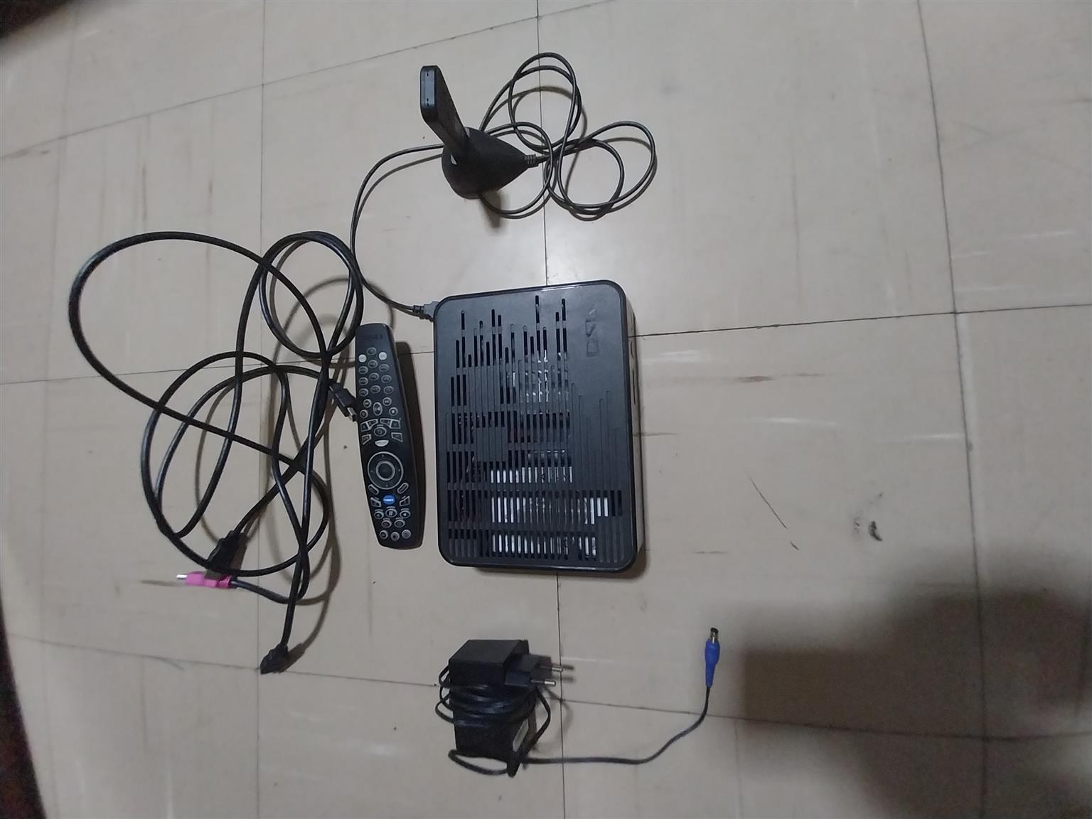 A DSTV explora 3A decoder in great shape available for sale A DSTV explora 3A decoder in great shape available for sale
