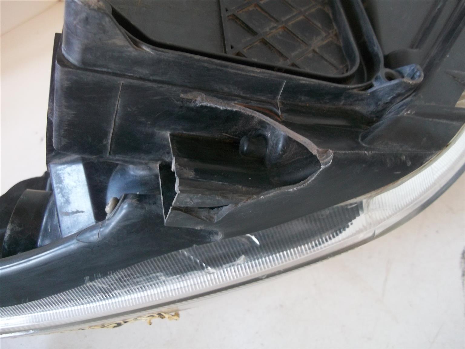 Toyota Rav 4 '08-'12 left headlights - Private Seller