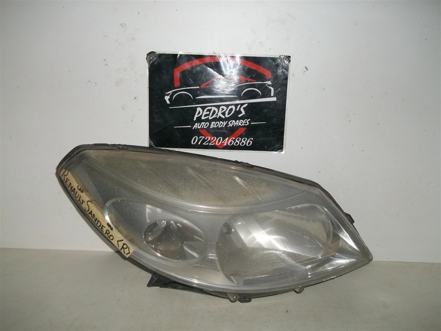Renault Sandero '08-'13 right headlight - Private Seller Renault Sandero '08-'13 right headlight - Private Seller