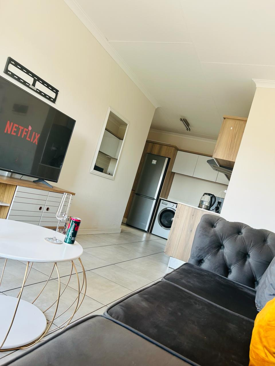 Flat to rent in stellenbosch central from june Junk Mail
