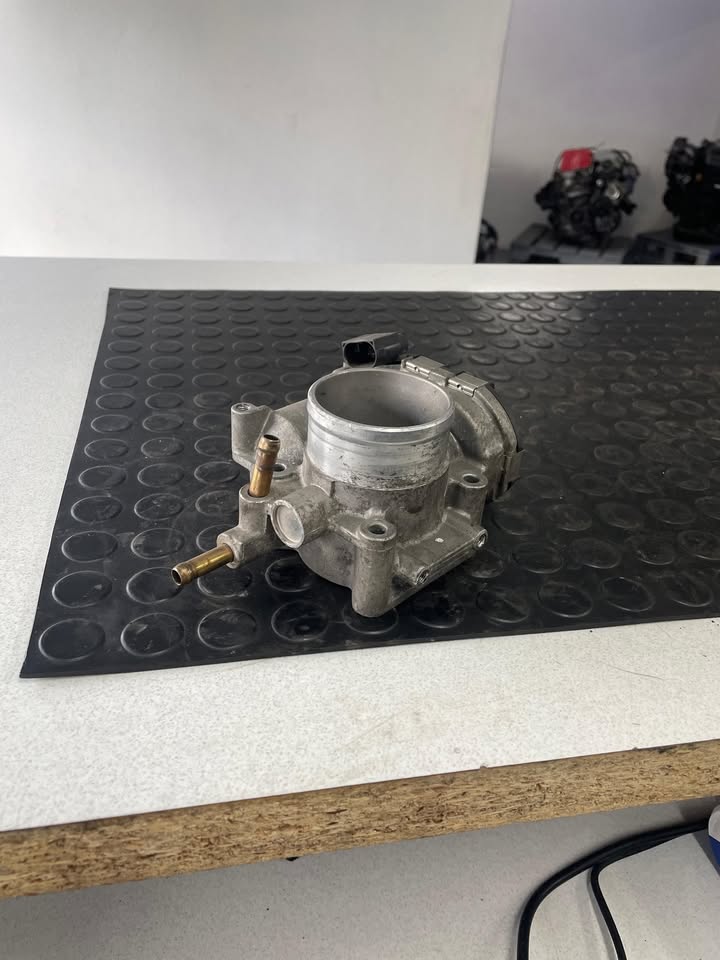 Audi A4 2.0 20V Throttle body for sale (ALT) - Private Seller Audi A4 2.0 20V Throttle body for sale (ALT) - Private Seller