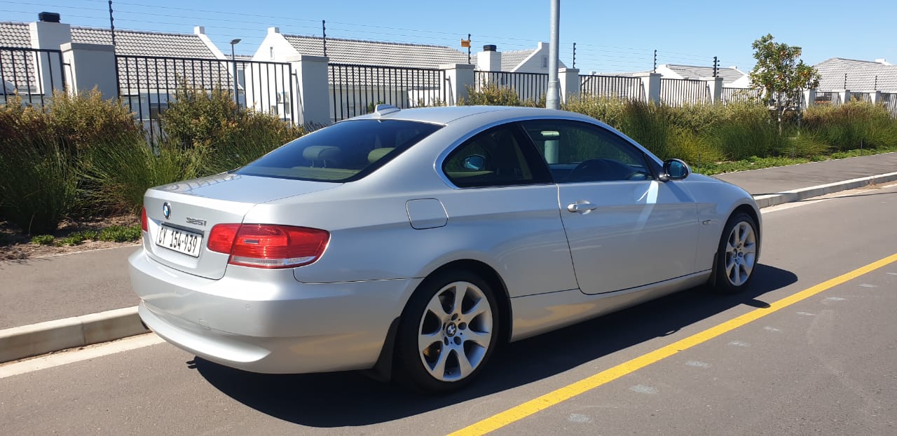 2007 BMW 325i Coupe with FSH | Junk Mail