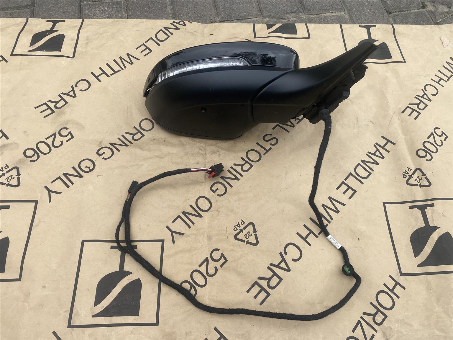 2023 VW T-ROC ELECTRONIC AUTO-FOLD DOOR MIRROR RIGHT SIDE FOR SALE - Private Seller