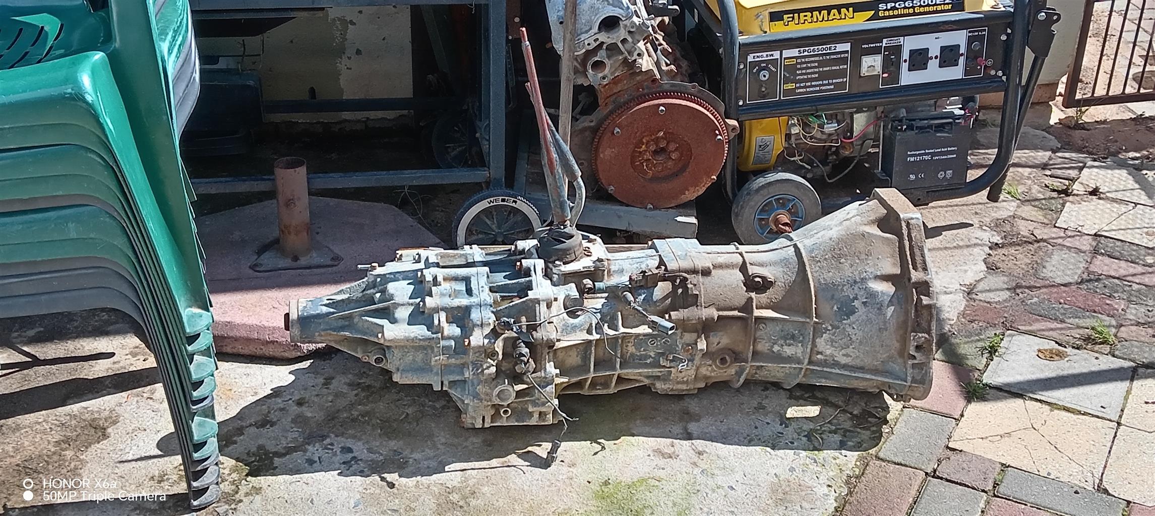 Hi there I have a Nissan v6 4x4 gearbox 4sale and I still have the tops aswell - Private Seller Hi there I have a Nissan v6 4x4 gearbox 4sale and I still have the tops aswell - Private Seller