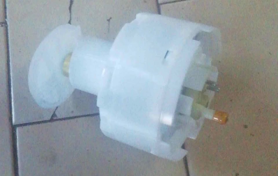 Audi A4 fuel pump +bracket 95-00 - Private Seller Audi A4 fuel pump +bracket 95-00 - Private Seller