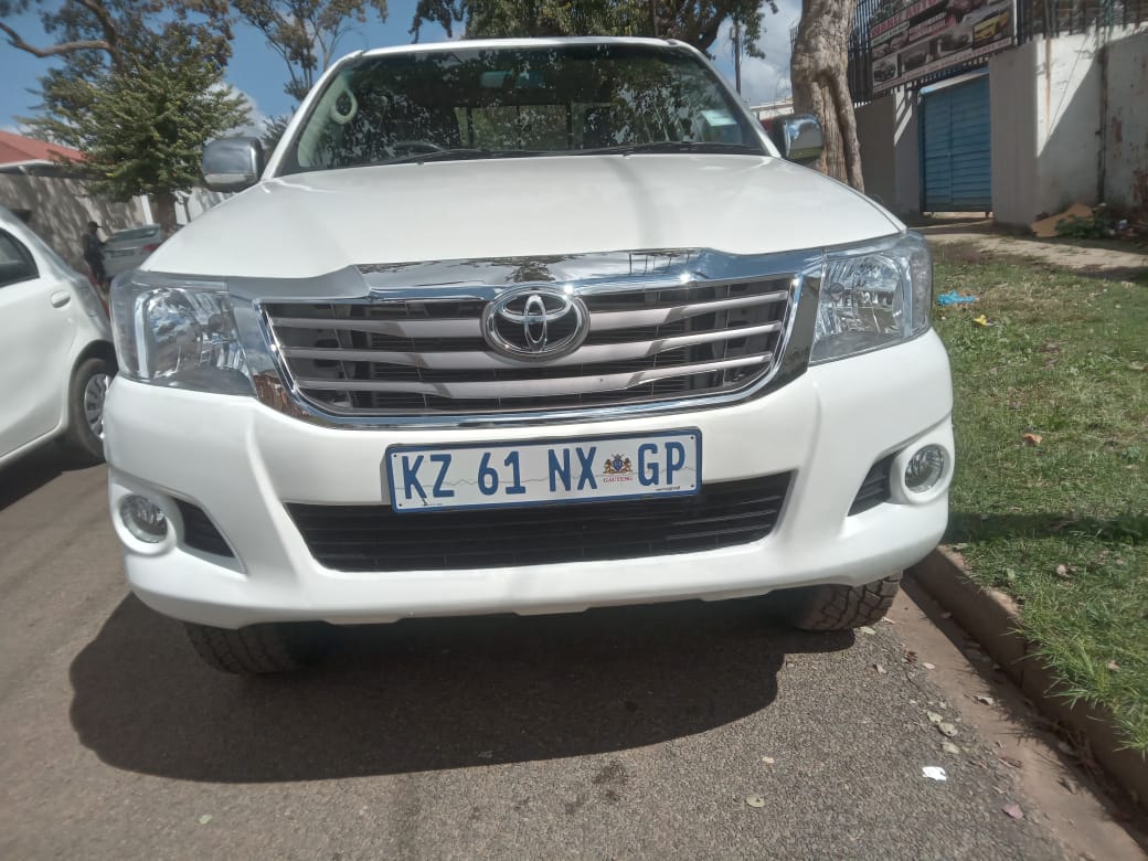 Used 2013 Toyota Hilux 2.7 4x4 SRX - Private Seller Used 2013 Toyota Hilux 2.7 4x4 SRX - Private Seller