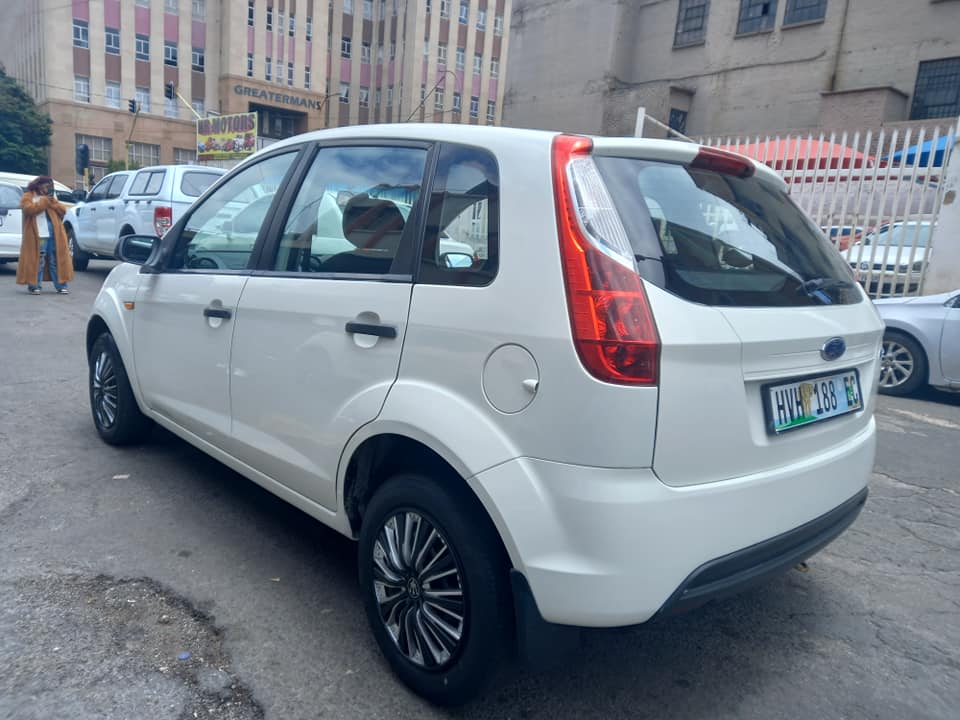 2012 FORD FIGO 1.4 PETROL, MANUAL TRANSMISSION, WHITE COLOUR, MILEAGE 81000KM,. Spare key