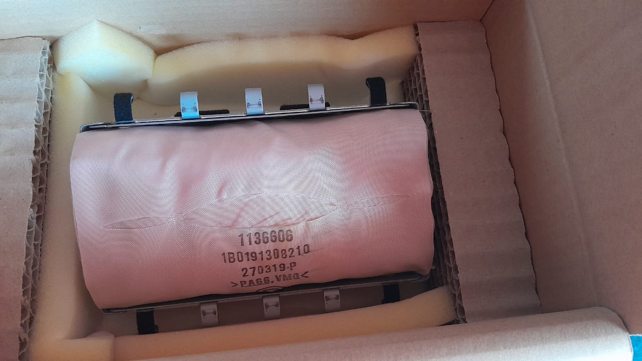 Toyota etios passanger airbag - Private Seller Toyota etios passanger airbag - Private Seller