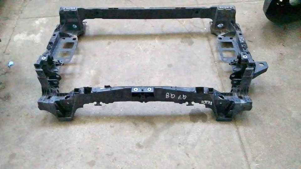 Audi Q8 cradle - Private Seller Audi Q8 cradle - Private Seller