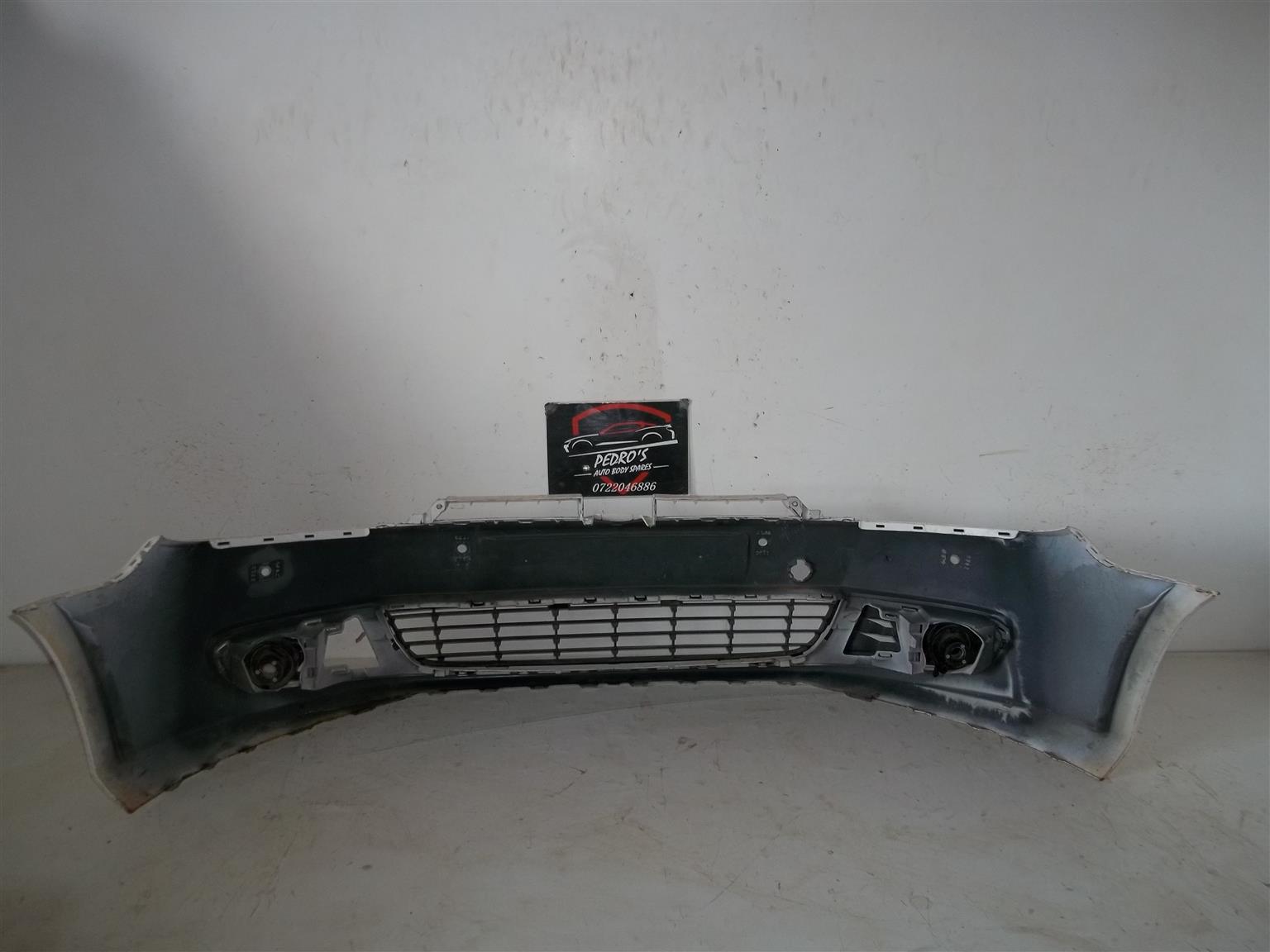 VW Golf 6 '08-'12 front bumper, center grille & fog lights - Private Seller VW Golf 6 '08-'12 front bumper, center grille & fog lights - Private Seller
