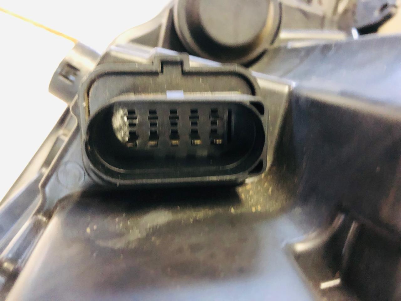 Chery Tiggo 4 Pro left and right side headlights - Private Seller Chery Tiggo 4 Pro left and right side headlights - Private Seller