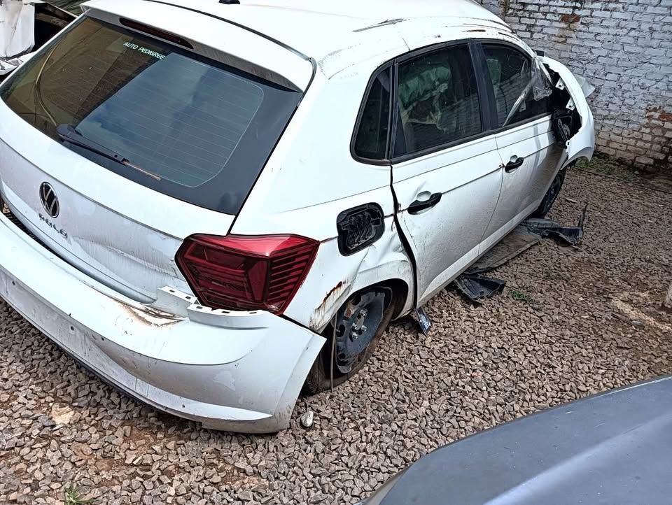 POLO 8 TSI WHITE STRIPPING FOR SPARES