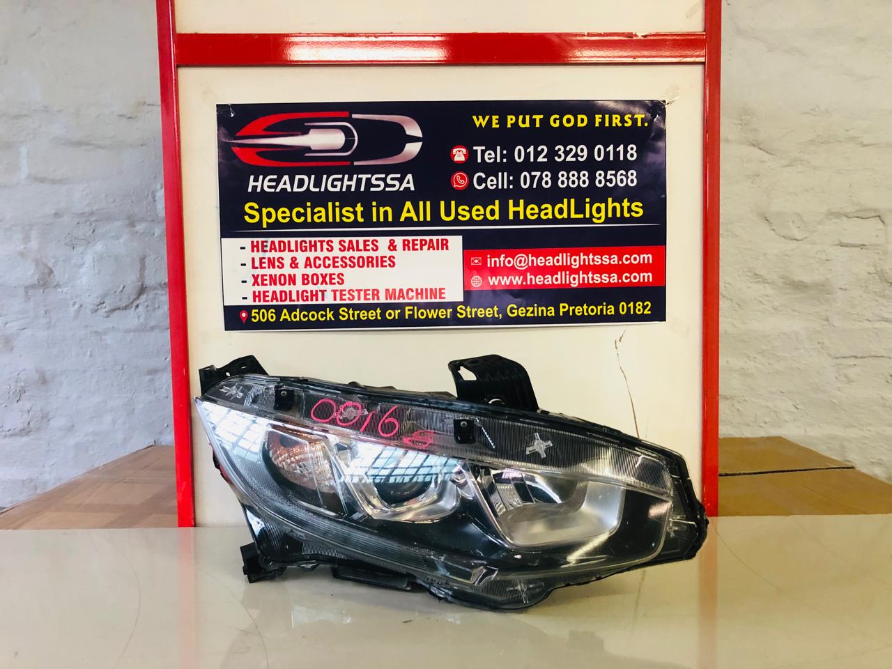 Honda Civic right side halogen headlight - Private Seller Honda Civic right side halogen headlight - Private Seller