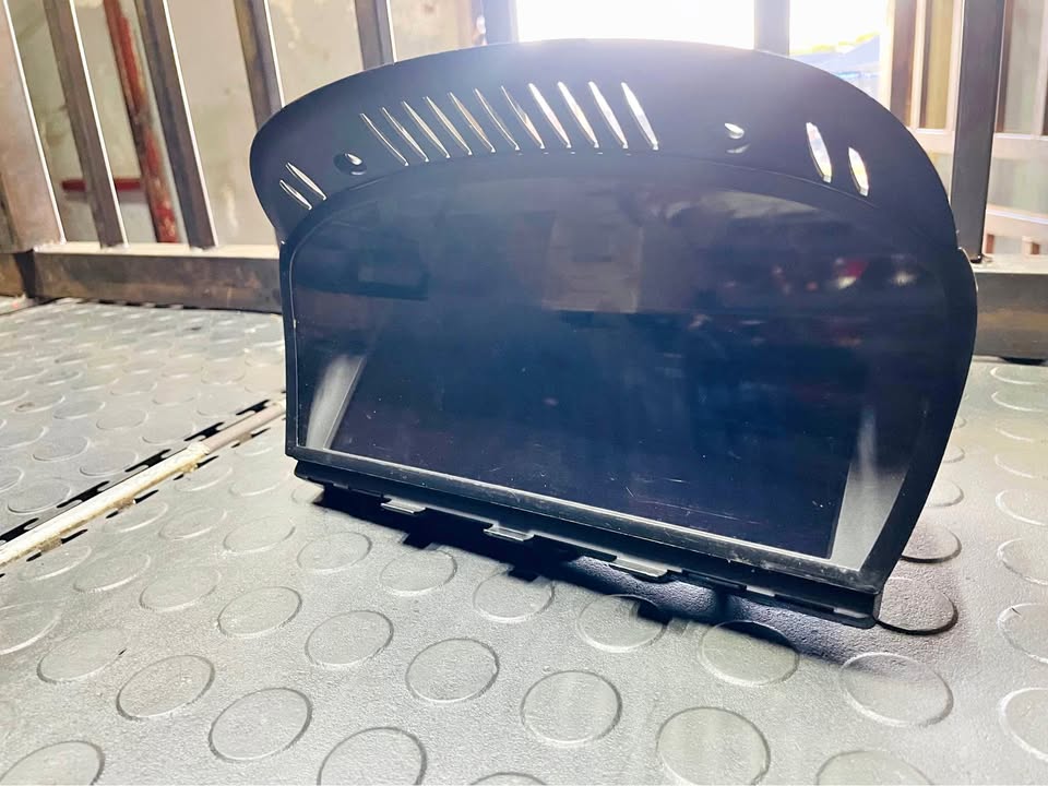 Cluster for sale BMW e93 call or WhatsApp - Private Seller Cluster for sale BMW e93 call or WhatsApp - Private Seller