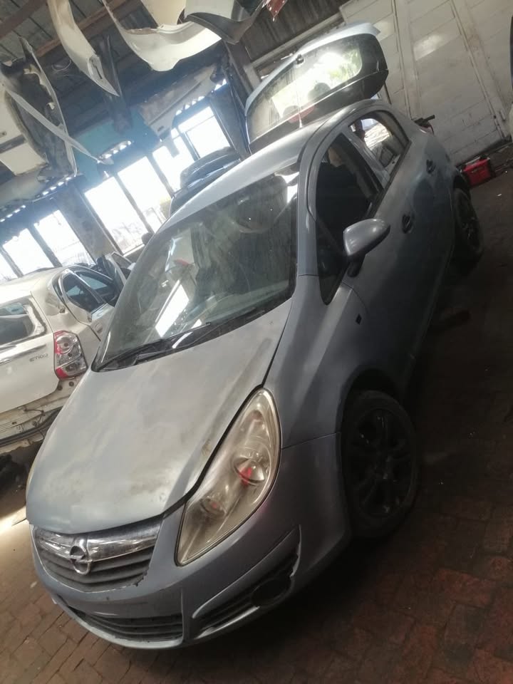 OPEL CORSA 1.4 BREAKING UP - Private Seller