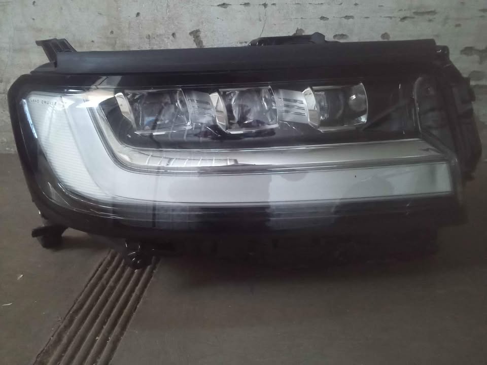 Land cruiser LC 300 headlight