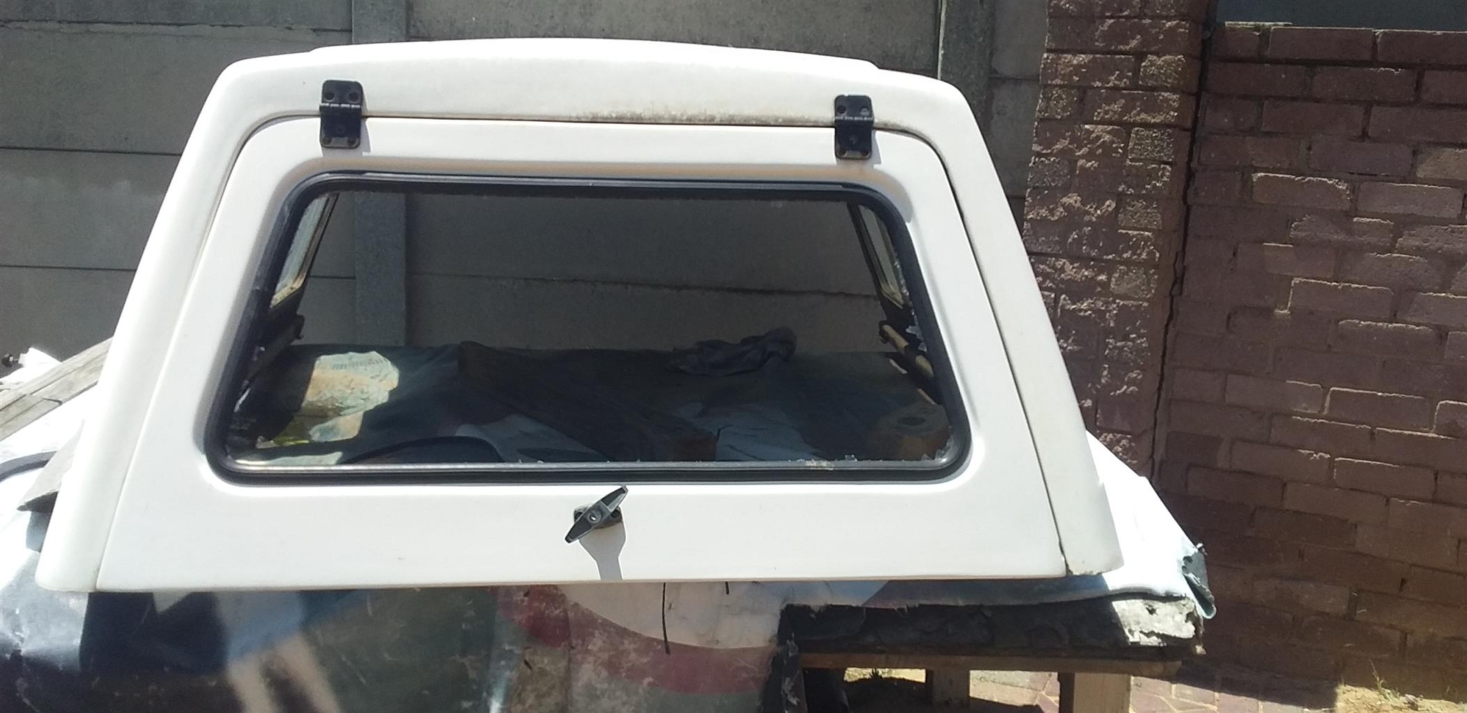Canopy for Nissan 1400 bakkie - Private Seller