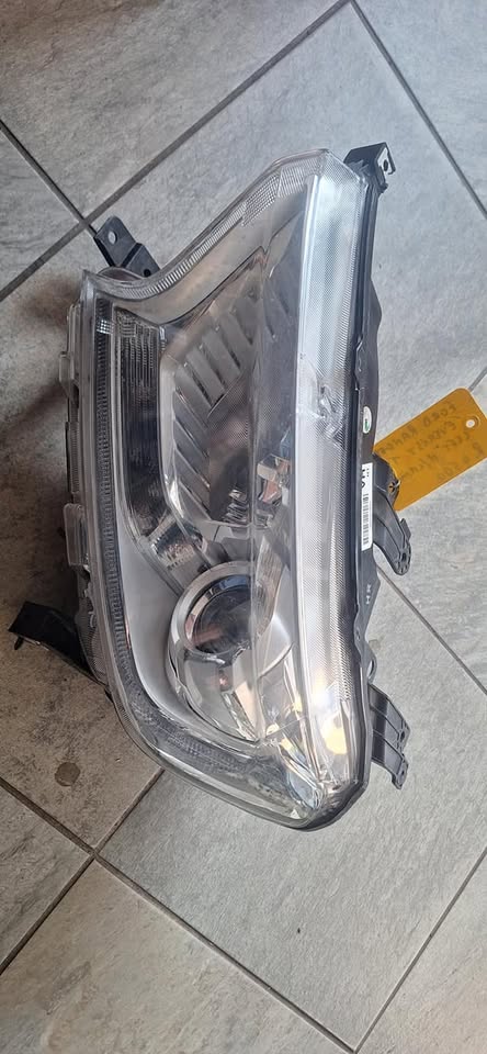 Ford Ranger / Everest T7 left headlight available - Private Seller Ford Ranger / Everest T7 left headlight available - Private Seller