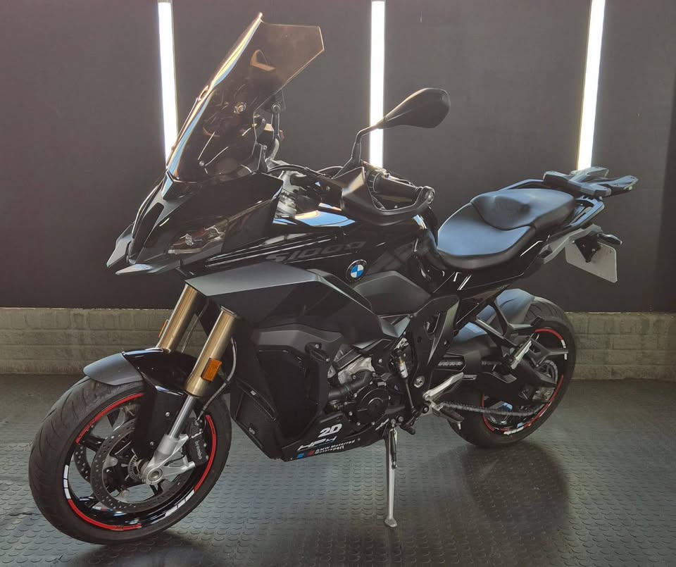 2023 BMW S1000XR  5000KM - Private Seller