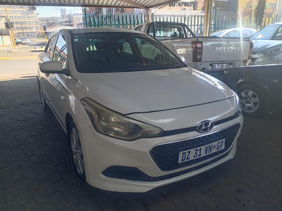 Hyundia i120 1.4 Manual petrol  2015  White