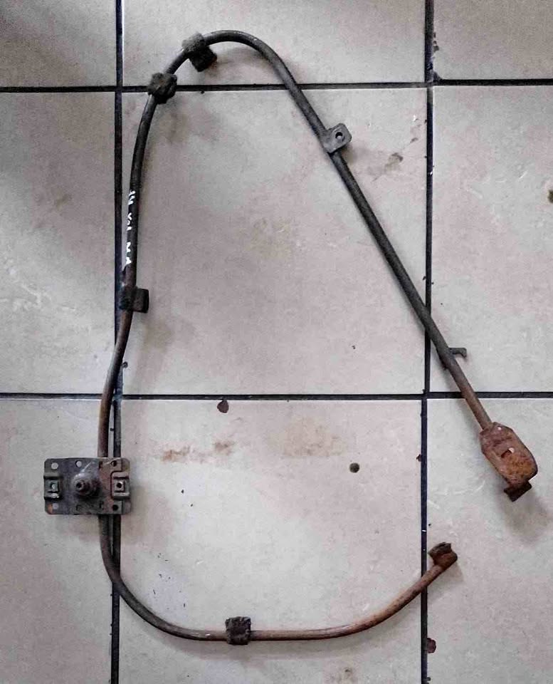 VW fox RF window mechanism VW fox RF window mechanism