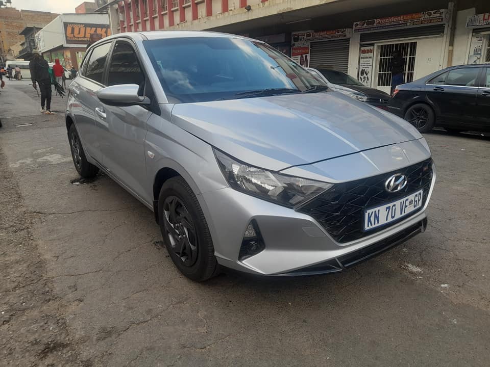 2023 HYUNDAI i20 1.2 MANUAL 6800KM FSH EXCELLENT CONDITION CONTACT LEON ON