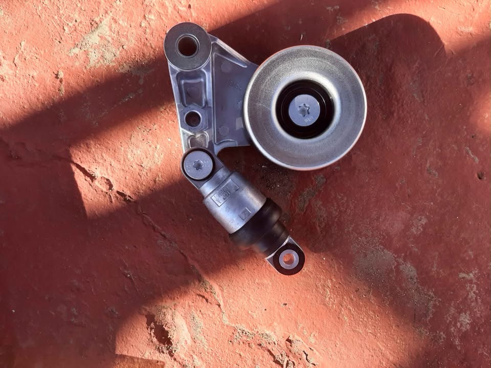 NISSAN ZD30 FANBELT TENSIONER. BRAND NEW. FOR VARIOUS OTHER CARS TOO. - Private Seller