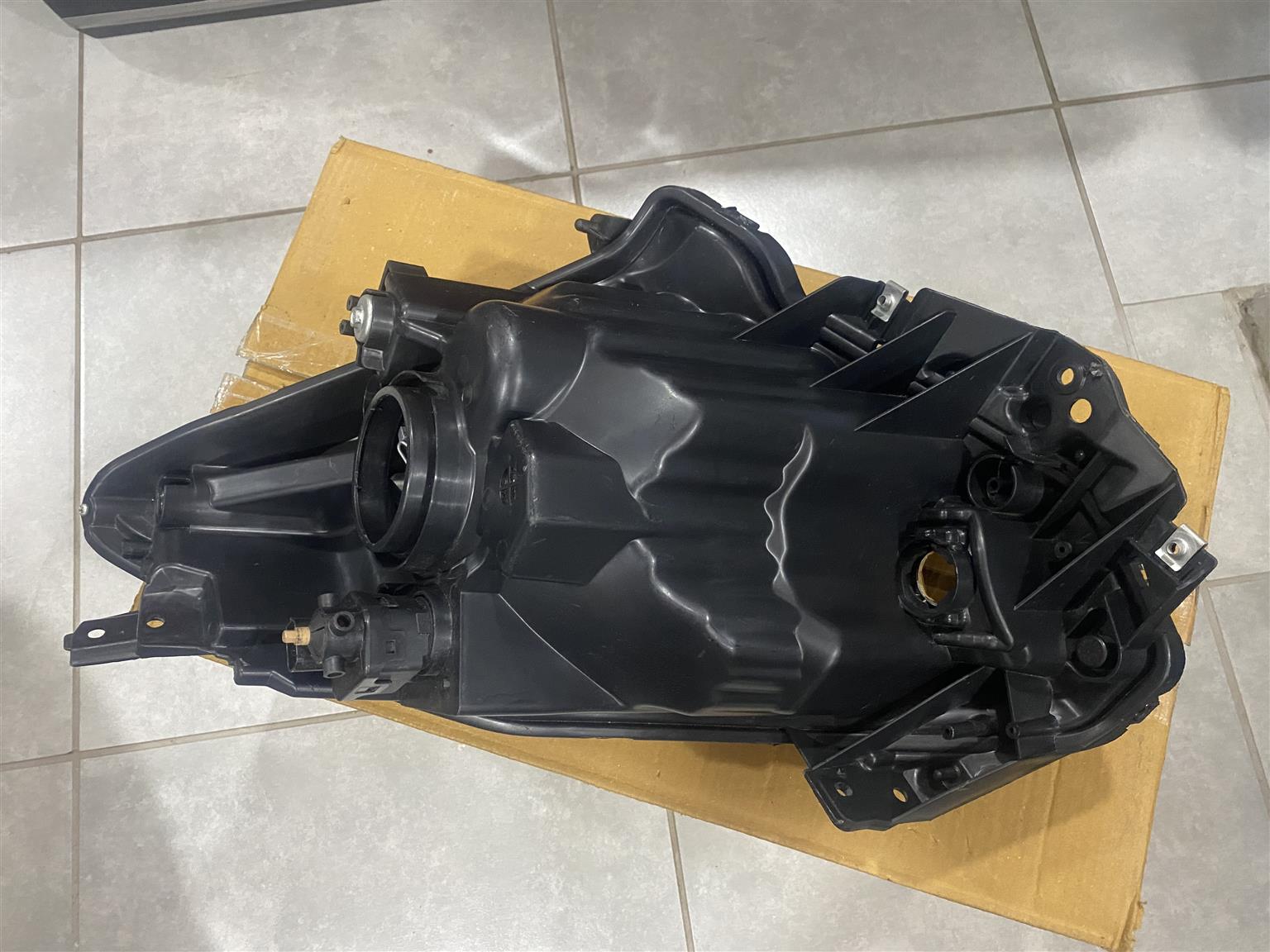 2020 SUZUKI SWIFT HEADLIGHT RIGHT SIDE FOR SALE. IN PRISTINE CONDITION - Private Seller 2020 SUZUKI SWIFT HEADLIGHT RIGHT SIDE FOR SALE. IN PRISTINE CONDITION - Private Seller