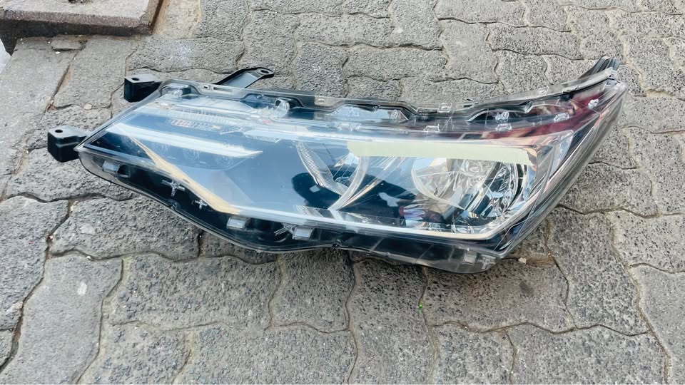 Toyota Corolla Prestige headlight 2018 - Private Seller Toyota Corolla Prestige headlight 2018 - Private Seller