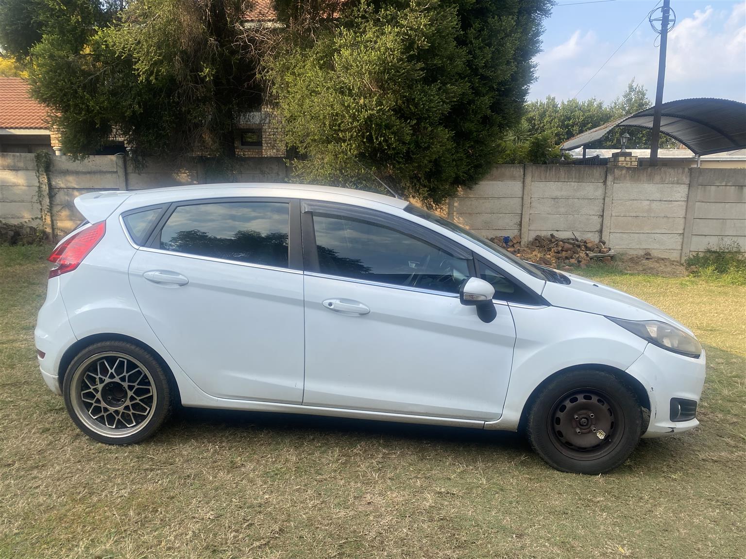 Used 2012 Ford Fiesta 5-door 1.4 Ambiente - Private Seller Used 2012 Ford Fiesta 5-door 1.4 Ambiente - Private Seller