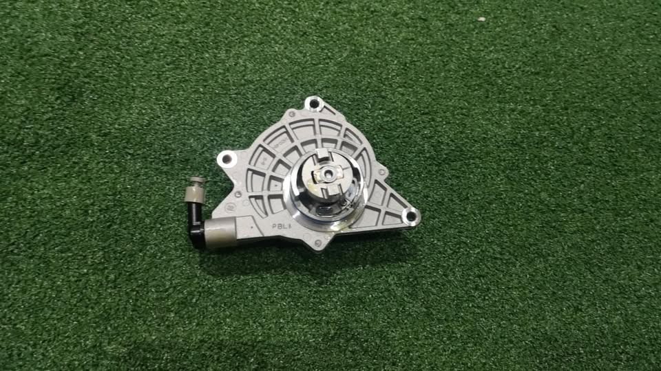 HYUNDAI H1 BUS VACUM PUMP - Private Seller HYUNDAI H1 BUS VACUM PUMP - Private Seller