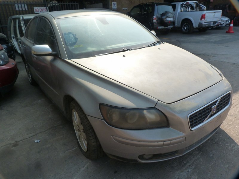 Volvo S40 2.4i Manual - 2006 SPARESBOYZ STRIPPING FOR SPARES - Private Seller