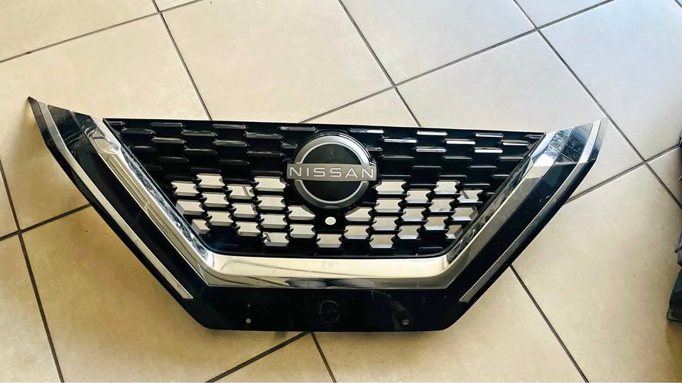 Nissan Qashqai Grill 2021 - Private Seller Nissan Qashqai Grill 2021 - Private Seller