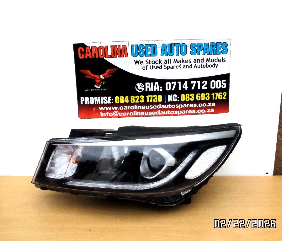 Kia Sedona left side LED headlight (ballast not included) - Private Seller Kia Sedona left side LED headlight (ballast not included) - Private Seller