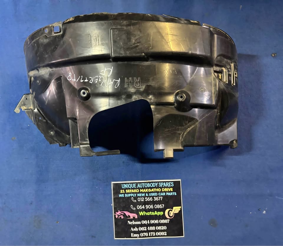 Ford Ranger T7 T8 Right Front Fender Liner - Private Seller Ford Ranger T7 T8 Right Front Fender Liner - Private Seller