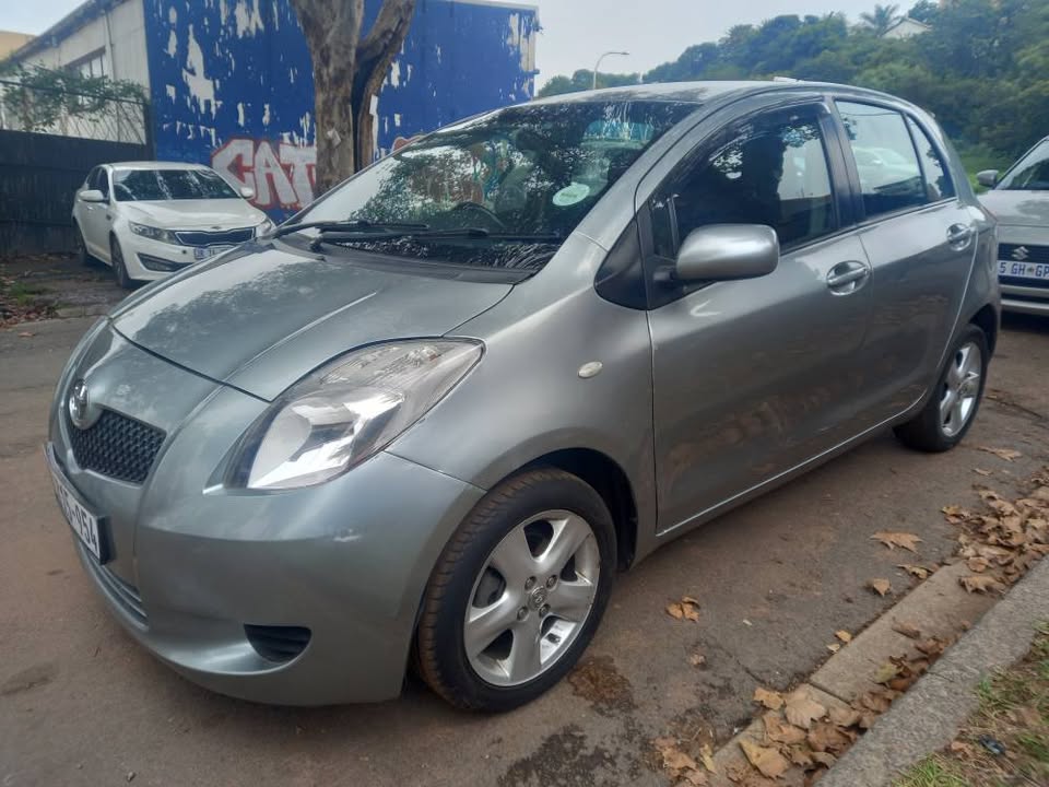 2007 Toyota Yaris Hatchback T3 PETROL, Manual, Automatic, Grey, 102000kms,
