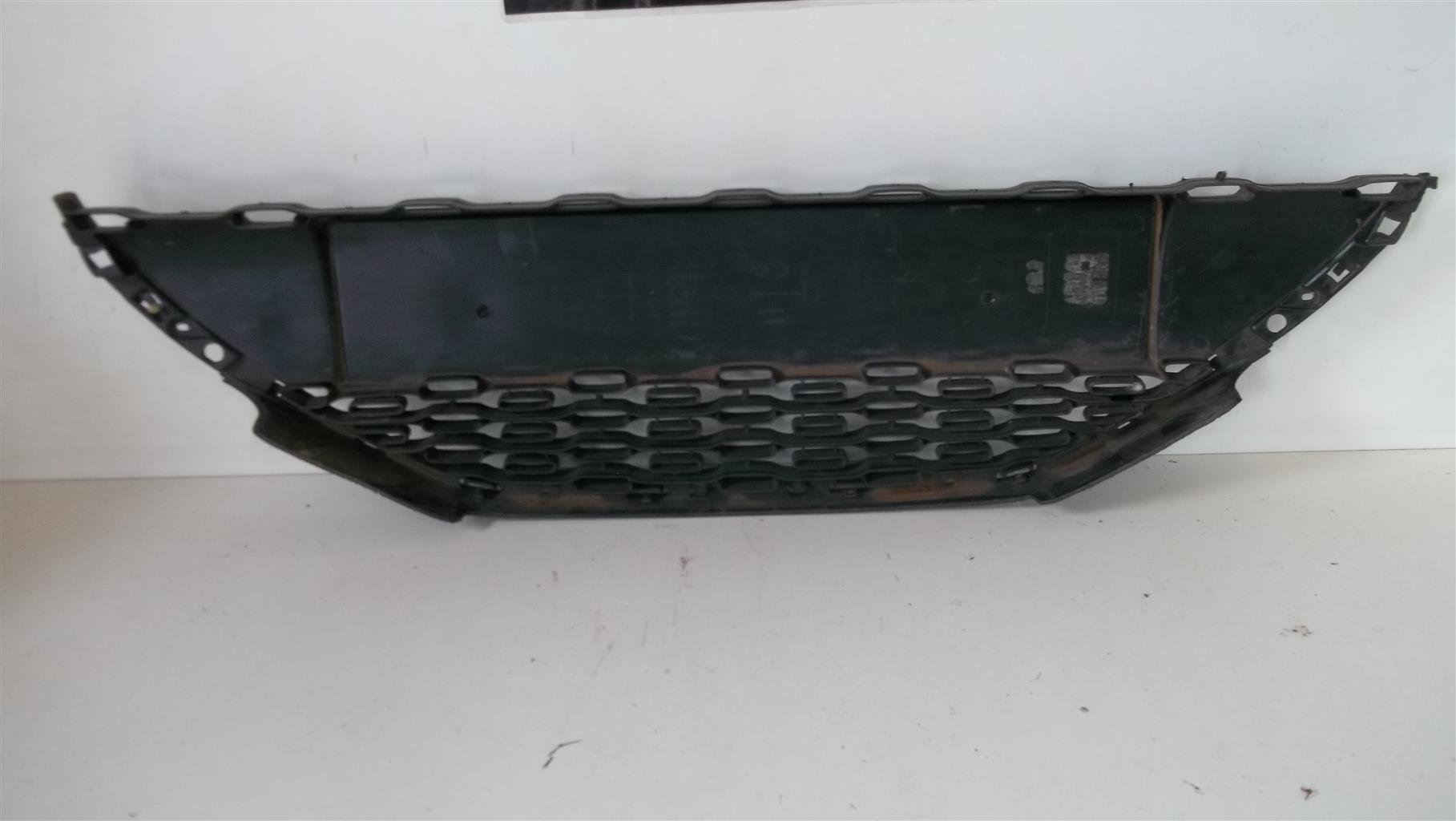 Peugeot 208 grille - Private Seller Peugeot 208 grille - Private Seller