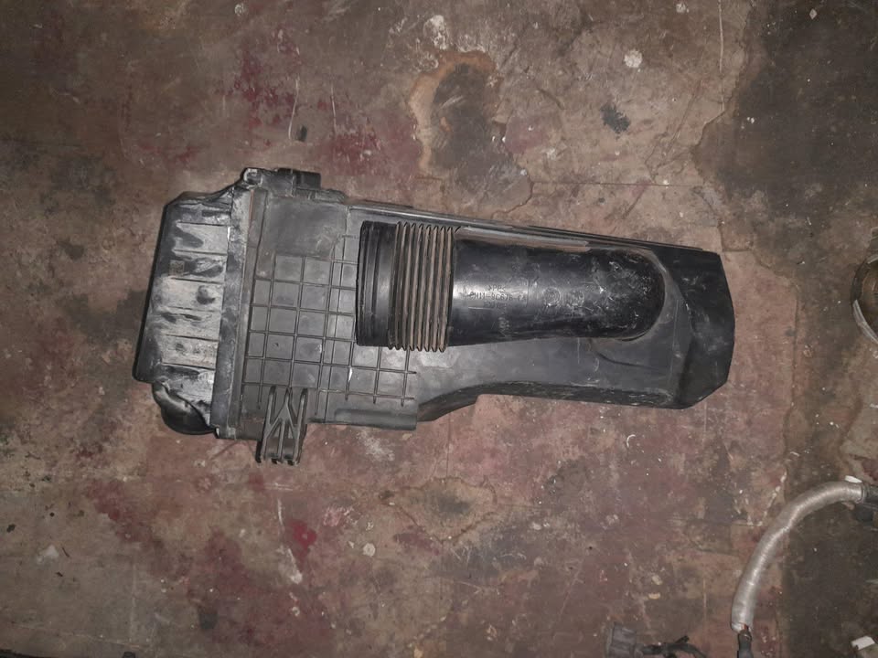 FORD FIGO AIR FILTER BOX AVAILABLE - Private Seller