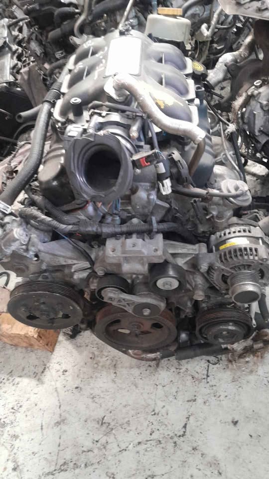 Chrysler 3.3 v6 engine for sale - Private Seller
