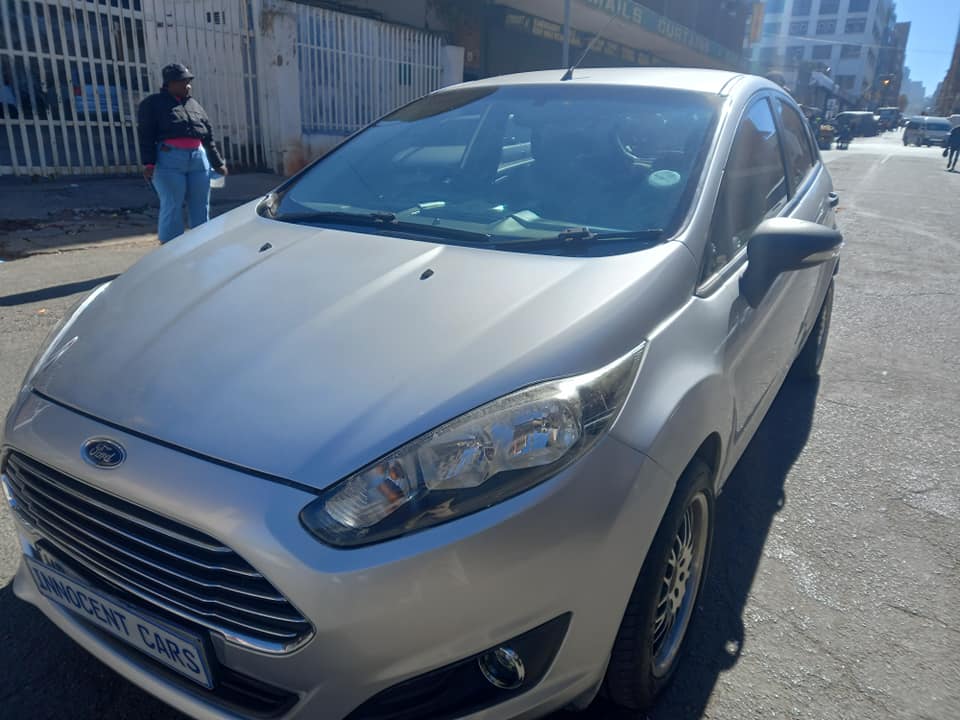 2017 FORD ECOBOOST HATCHBACK 1.0 PETROL, MANUAL, SILVER COLOR, 80000KM