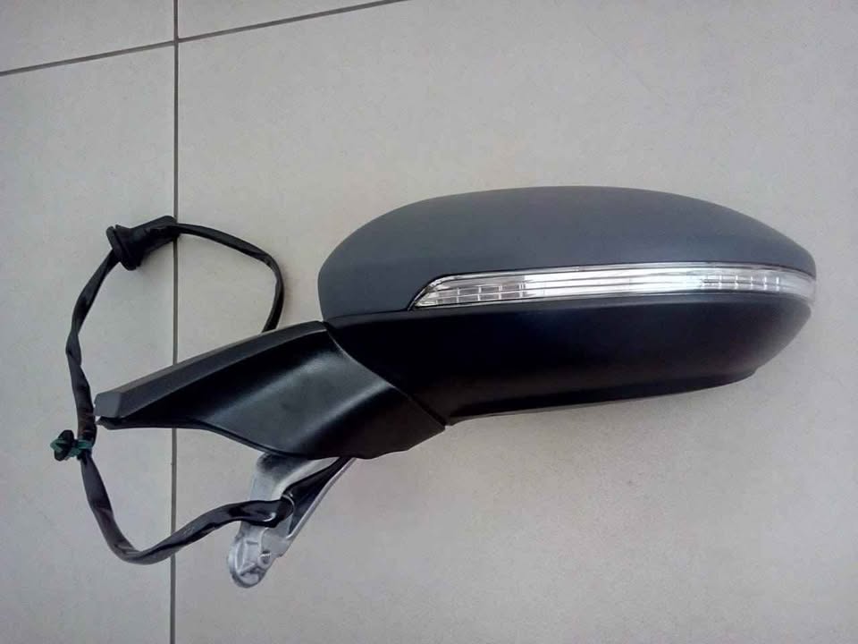 VW GOLF 7 DOOR MIRROR ELECTIC FORSALE PRICE