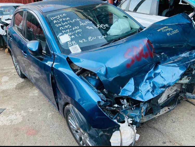 Navy Mazda 2 stripping for spares - Private Seller
