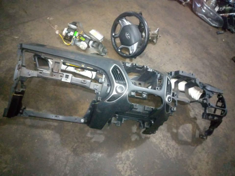 Hyundai ix35 complete airbags sets - Private Seller Hyundai ix35 complete airbags sets - Private Seller