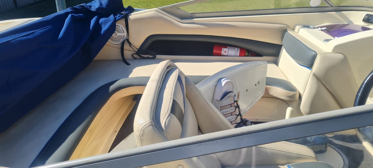 Panache 2003 speed boat with 150 v6  Yamaha