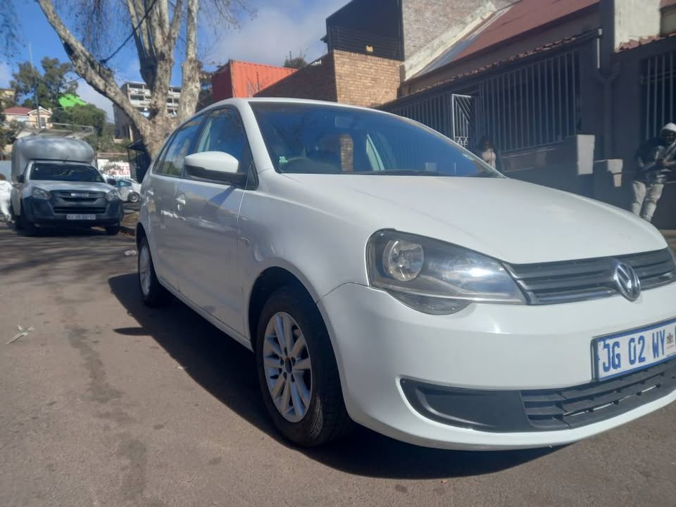 2015 VW Polo Vivo Hatchback 1.6 Petrol, Manuel, White, 90000kms