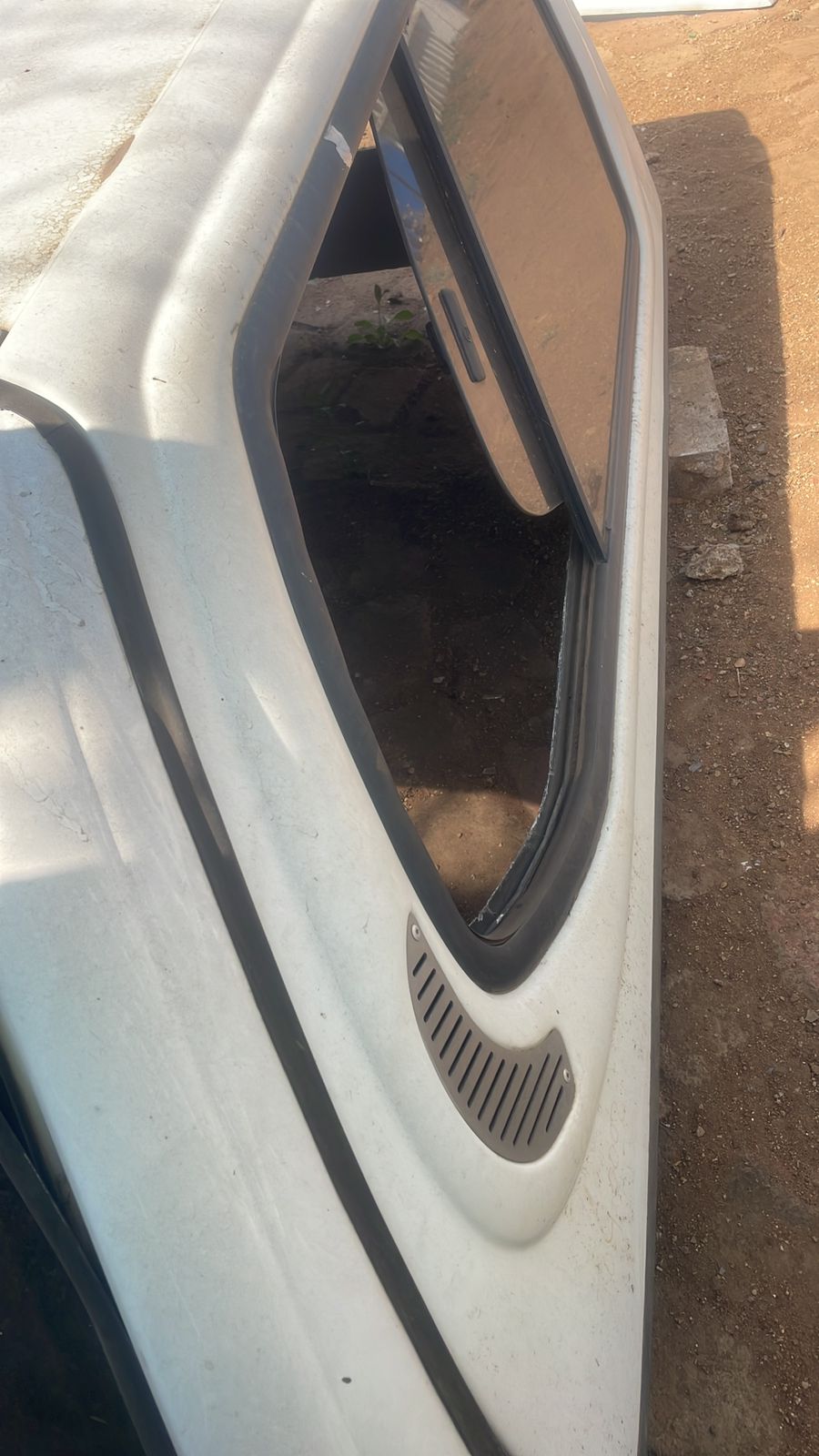 Toyota Hilux D4D Canopy DC - Private Seller