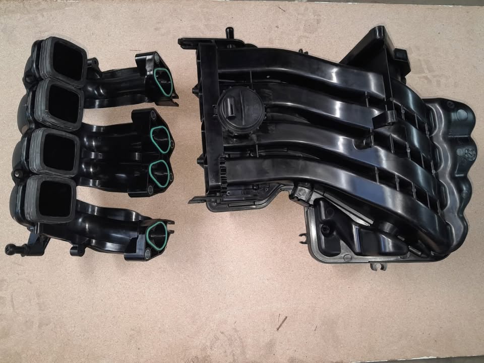 VW GOLF 5 1.6L INTAKE MANIFOLD (BSF ENGINE) FOR SALE - Private Seller VW GOLF 5 1.6L INTAKE MANIFOLD (BSF ENGINE) FOR SALE - Private Seller