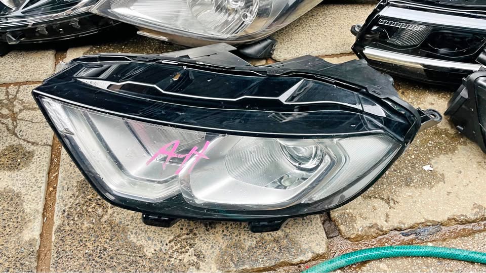 Ford EcoSport headlight - Private Seller Ford EcoSport headlight - Private Seller