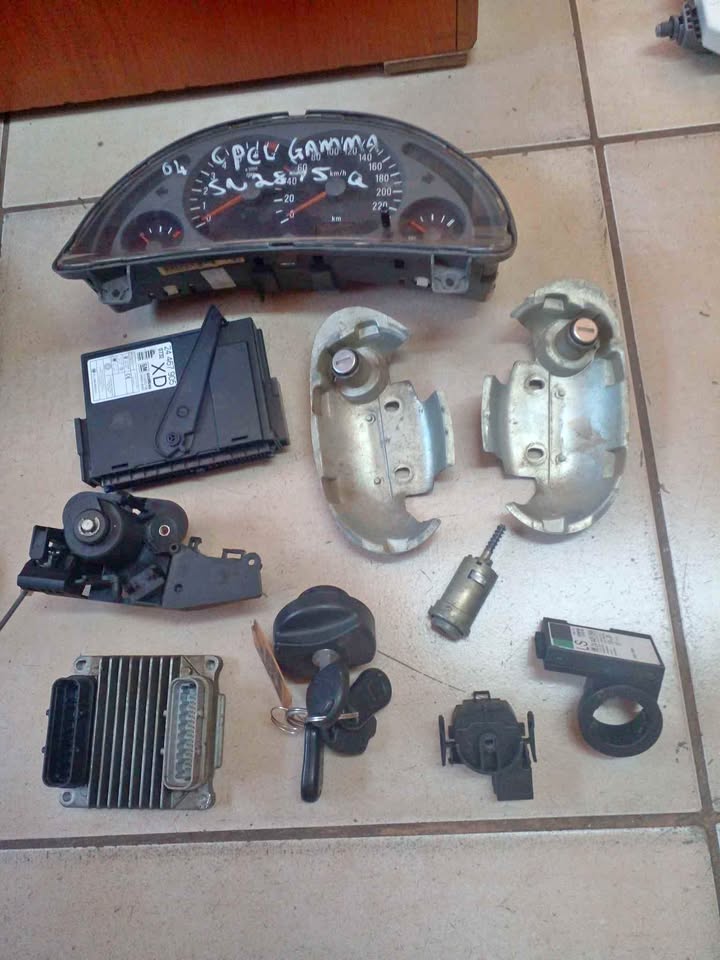 Used Opel Corsa Gamma 1.4 2003 Model Lock Set Complete for sale in